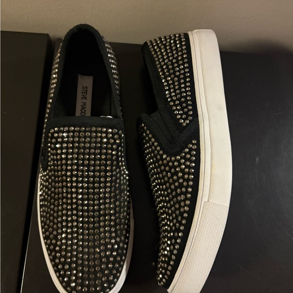 NEW! Steve Madden without box sparkle slip on sneakers. Size 7 mens , 9 women’s - Picture 2 of 6